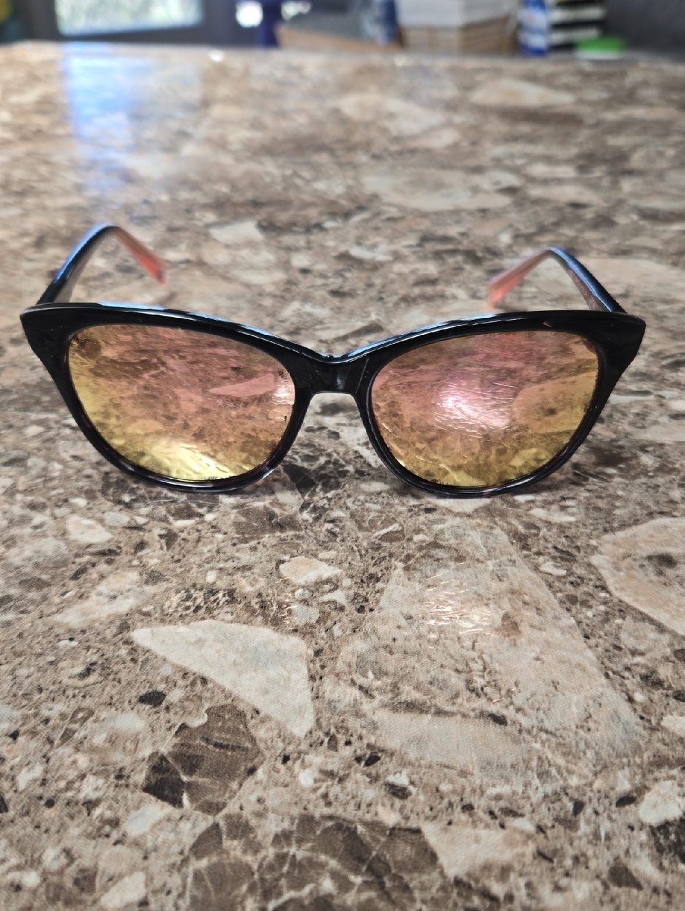 Women's Black Frame Sunglasses with Pink-Gold Mirrored Lenses